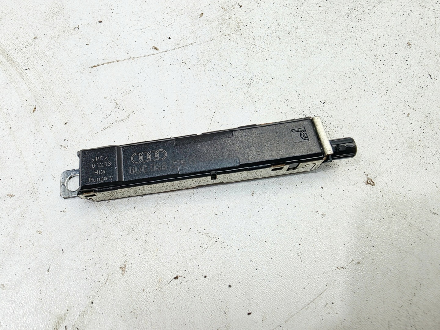 antenna amplifier AUDI Q3 8U 8U0035225C
