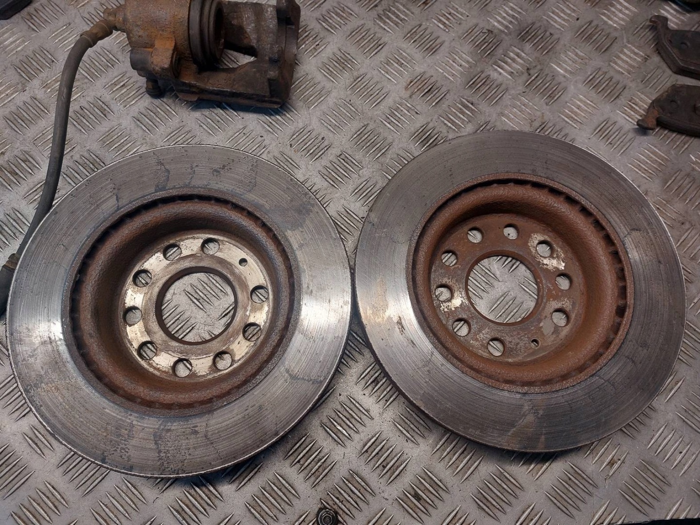 discs brake front + plates + calipers SKODA OCTAVIA II LIFT 1.9 TDI