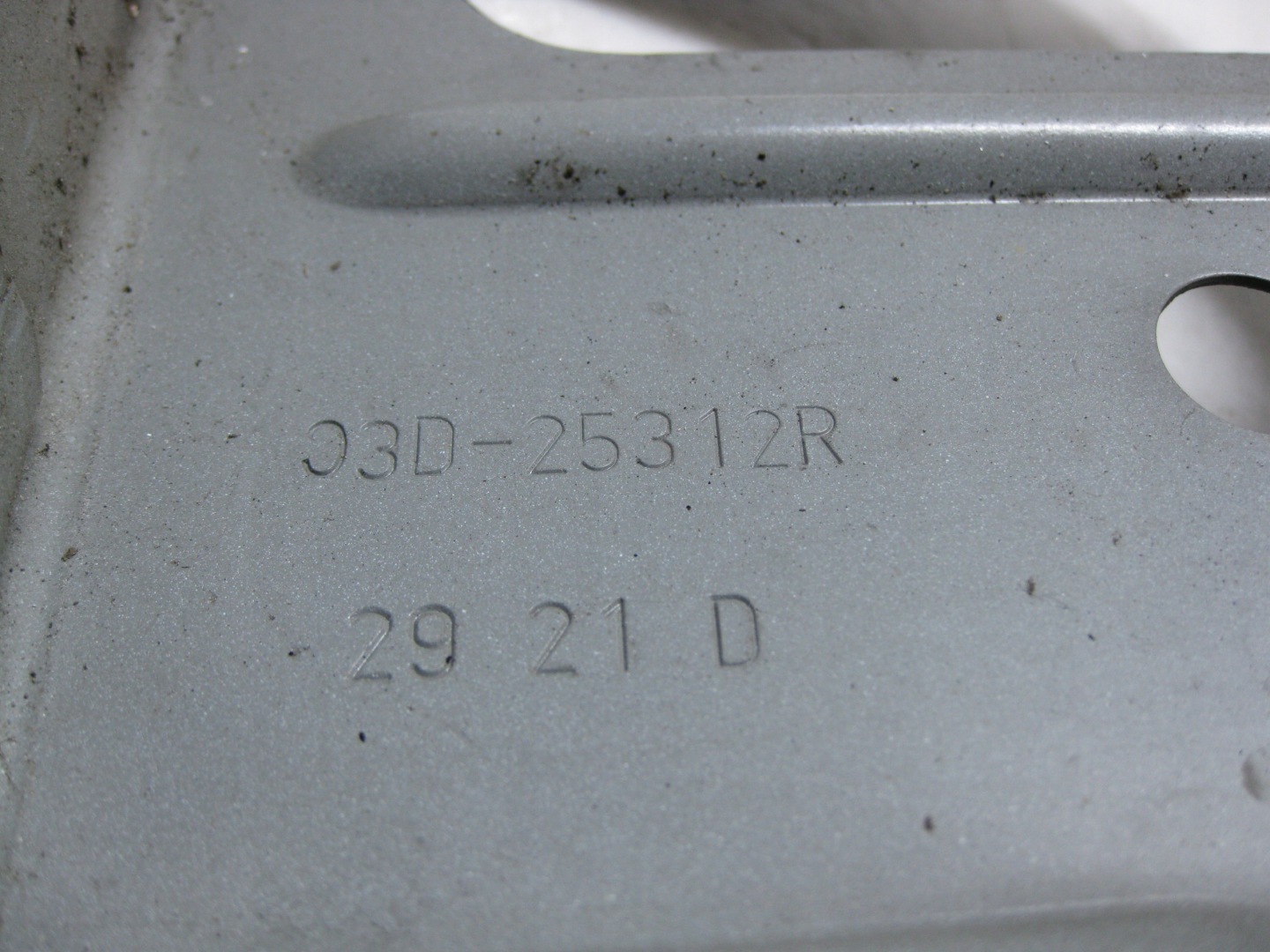 OPEL MOVANO B staffa parafango destra anteriore 03D25312R