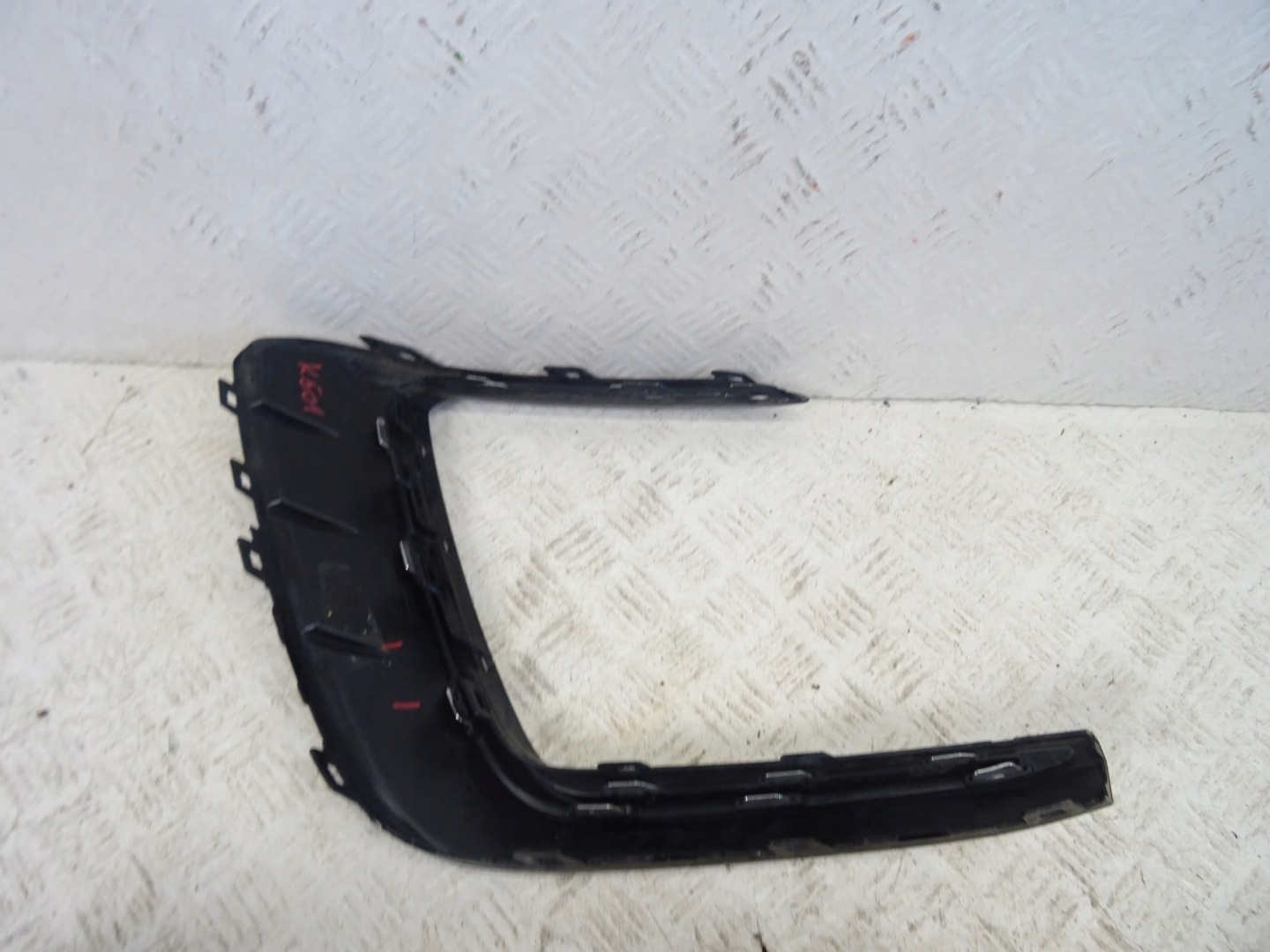 grid of a bumper front front right VW TIGUAN II LIFT 5NN853666G