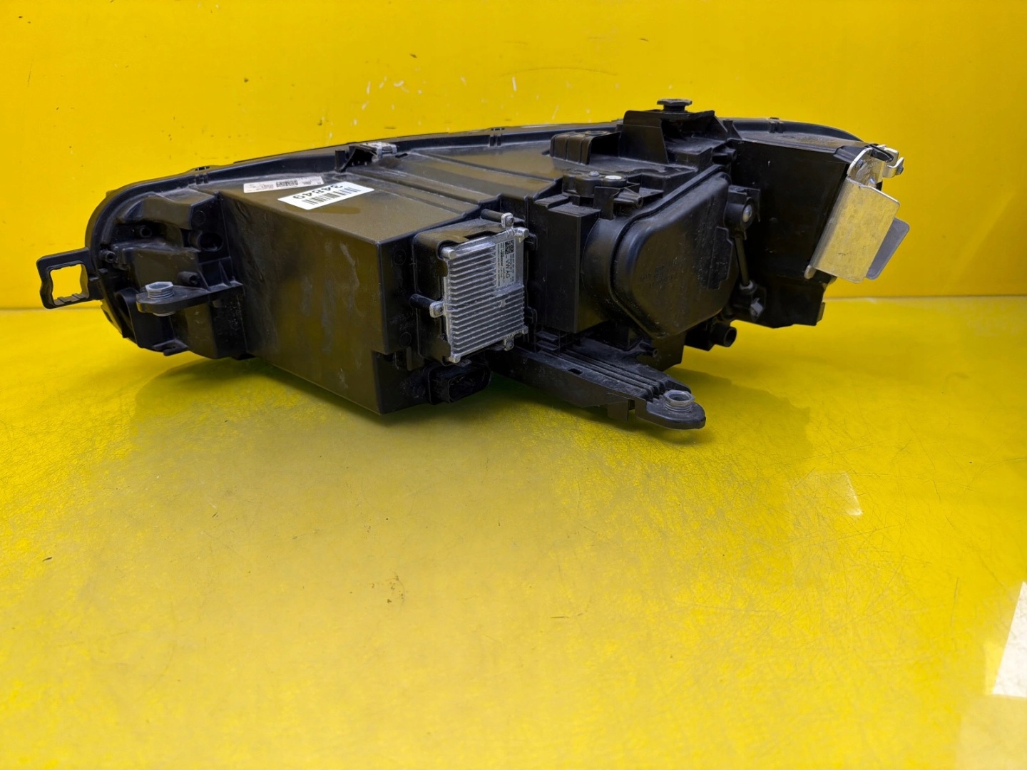 light right VW Passat B9 2023- Full Led 3J1941006