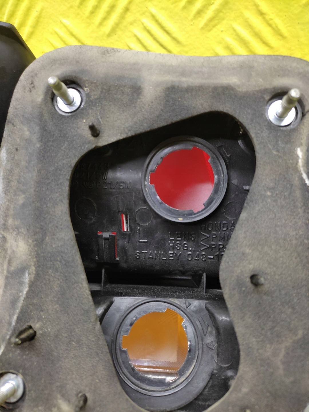 HONDA CIVIC VI sedan light left rear part