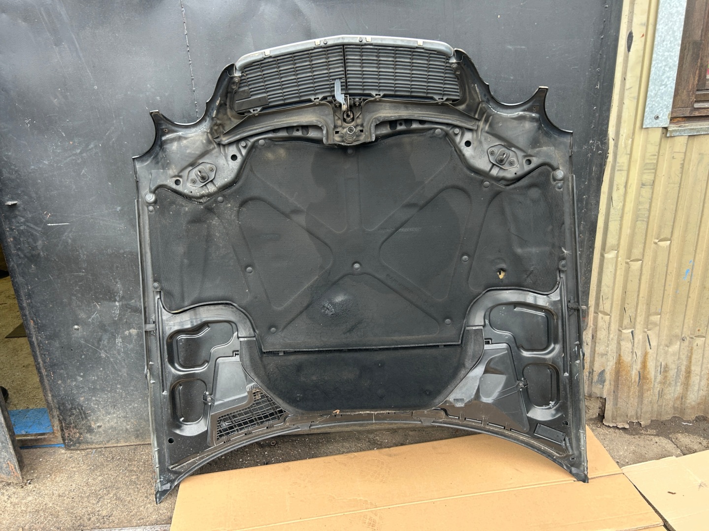 MERCEDES W210 LIFT capot