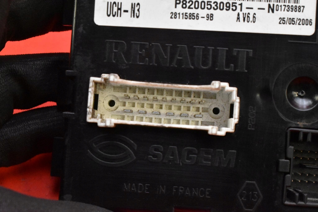 control unit module UCH-N3 P8200530951 RENAULT MASCOTT 3.0 DXI 156 KM 99-10