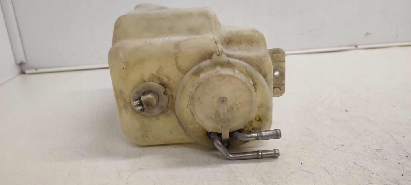 Behälter Spritzdüse Behälter Mercedes W124 2,2b
