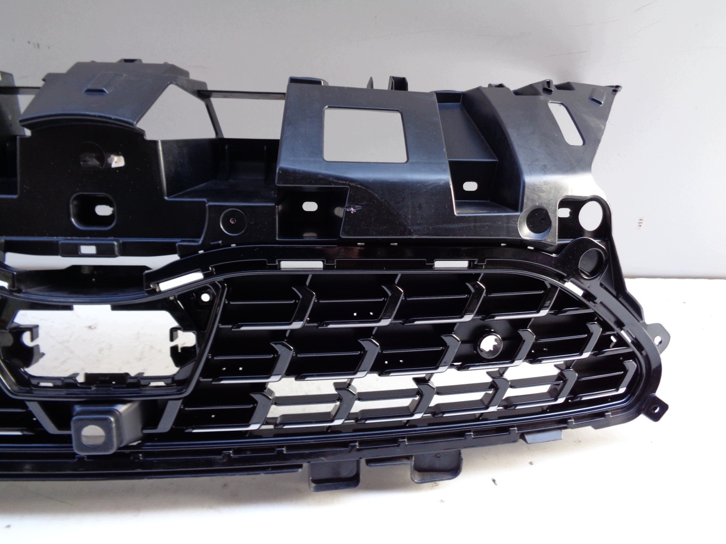 Grille TOYOTA YARIS CROSS 20- NR 52459