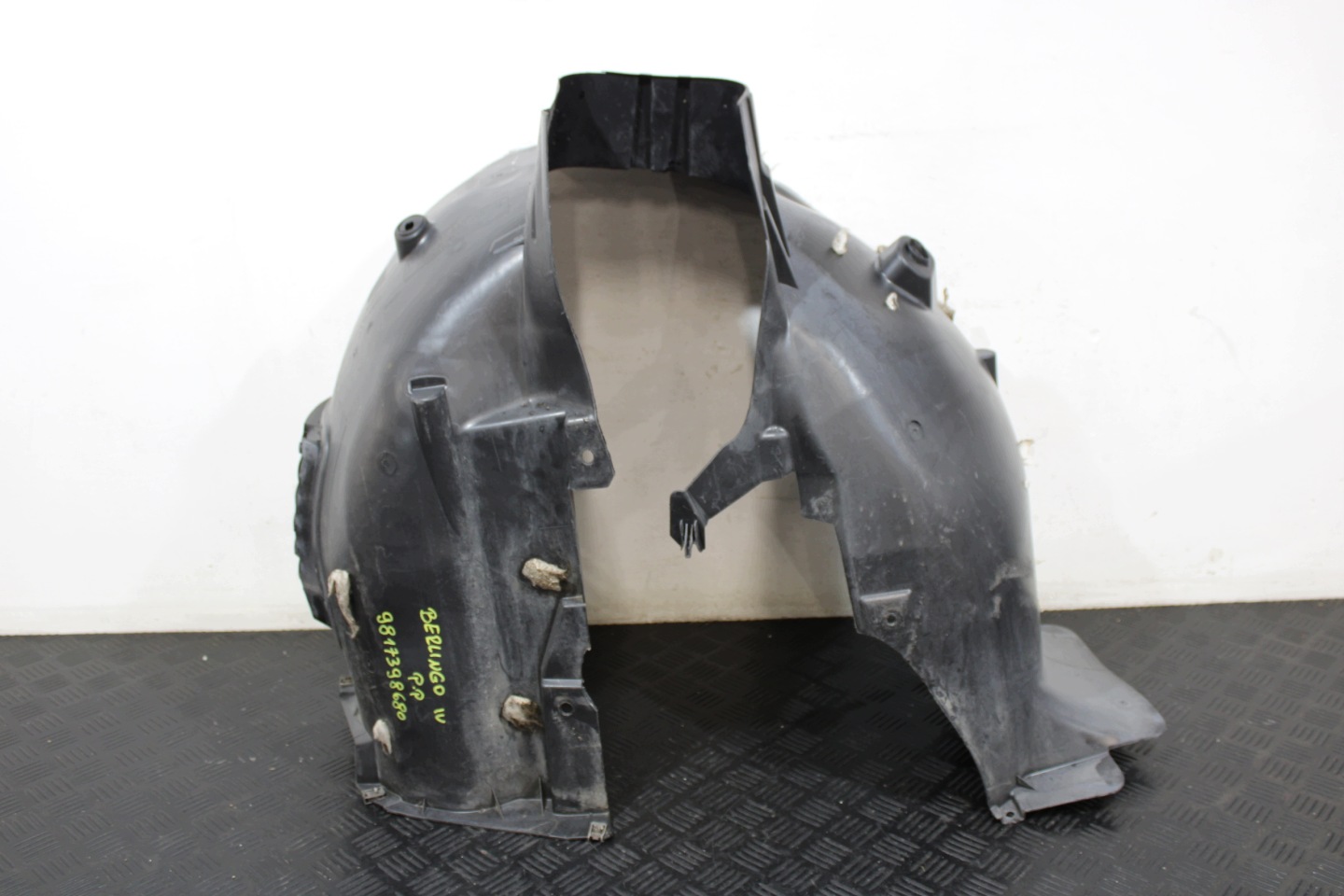 mudguard right front 9817398680 CITROEN BERLINGO IV 4 2019