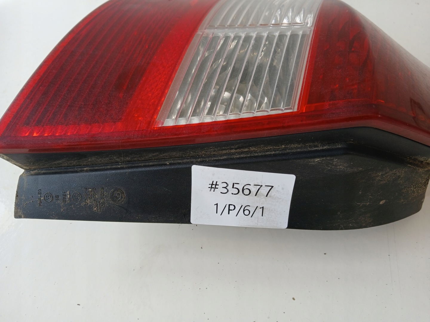 BMW E87 light left rear part