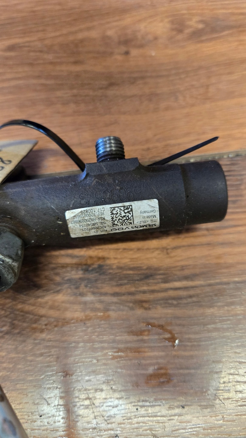 Rampe injection RENAULT SCENIC 3 8200815617