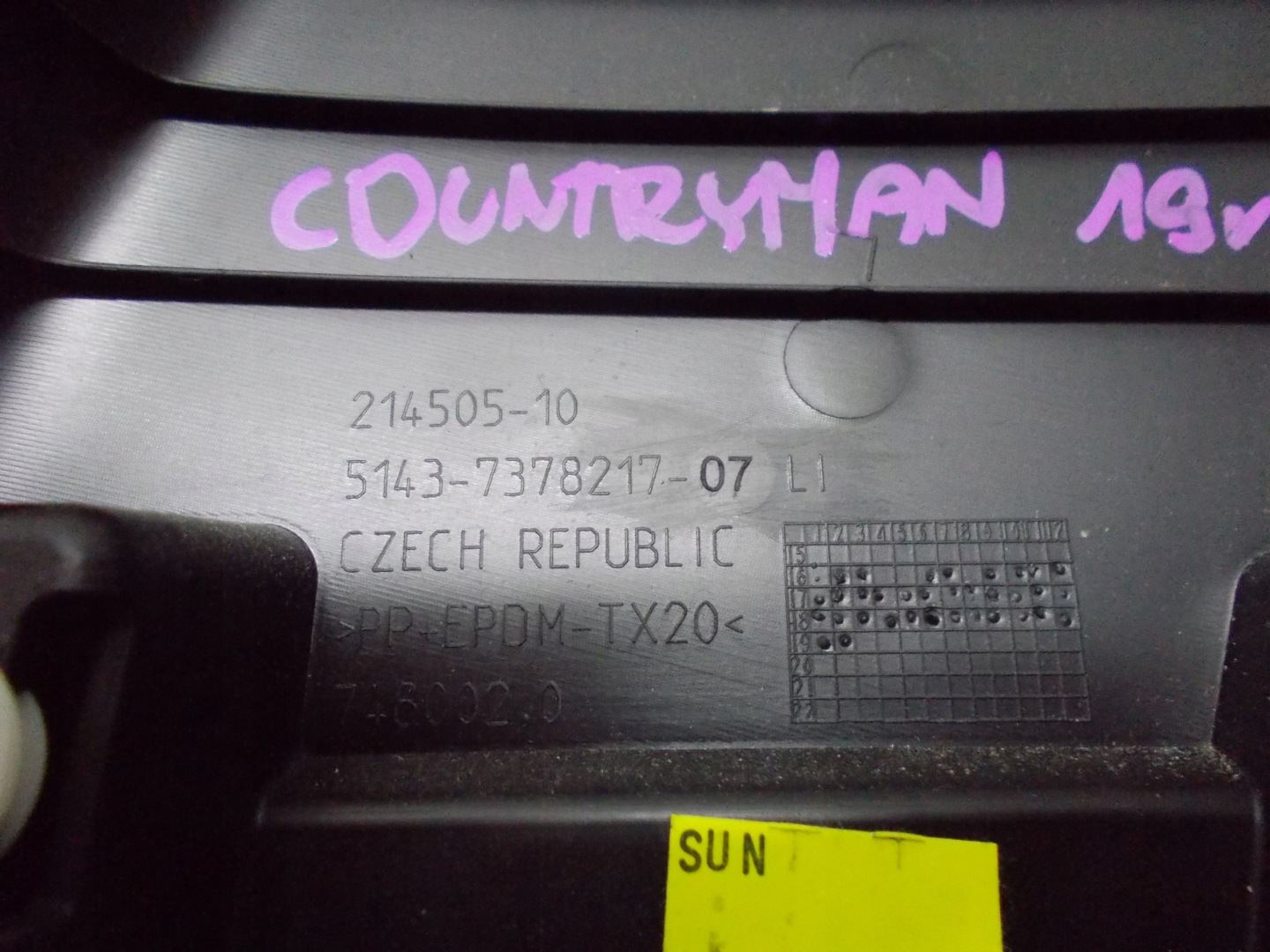MINI COUNTRYMAN 19R cover SLUPKA left 7378217