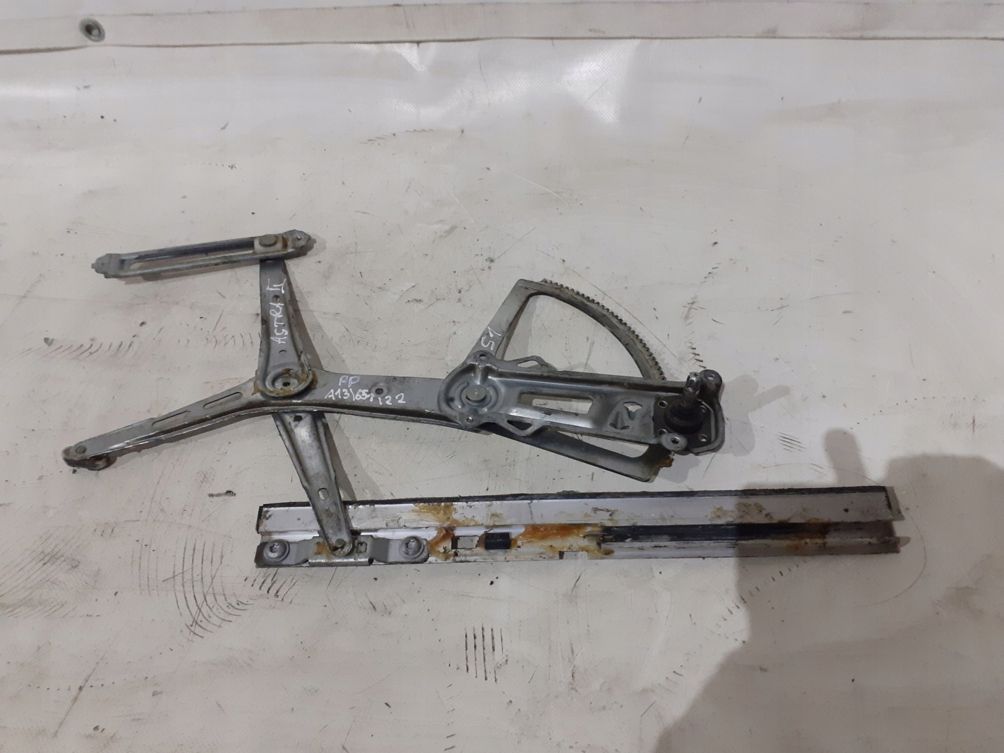 Opel Astra II G stahovačka okna pravý předek