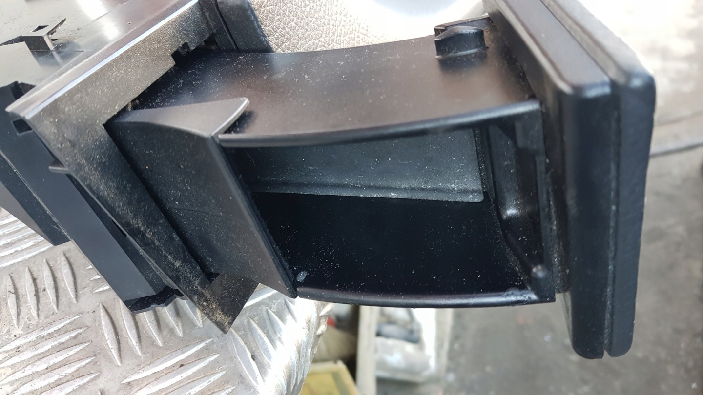 MERCEDES W209 Boîte a gant passager Console Passegers a2096800717