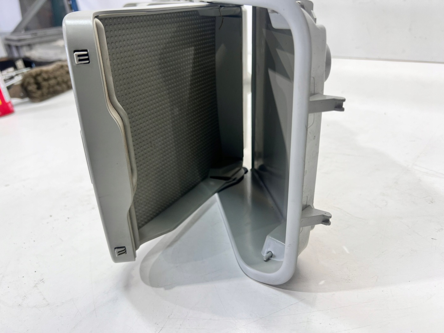 SCHOWKI CIELO INTERNO VW TIGUAN 5M0868403D