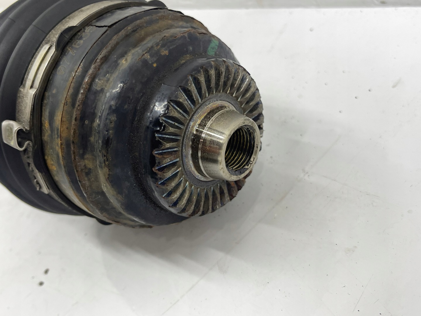 semi-axis left front front BMW F45 F46 F48 8643363