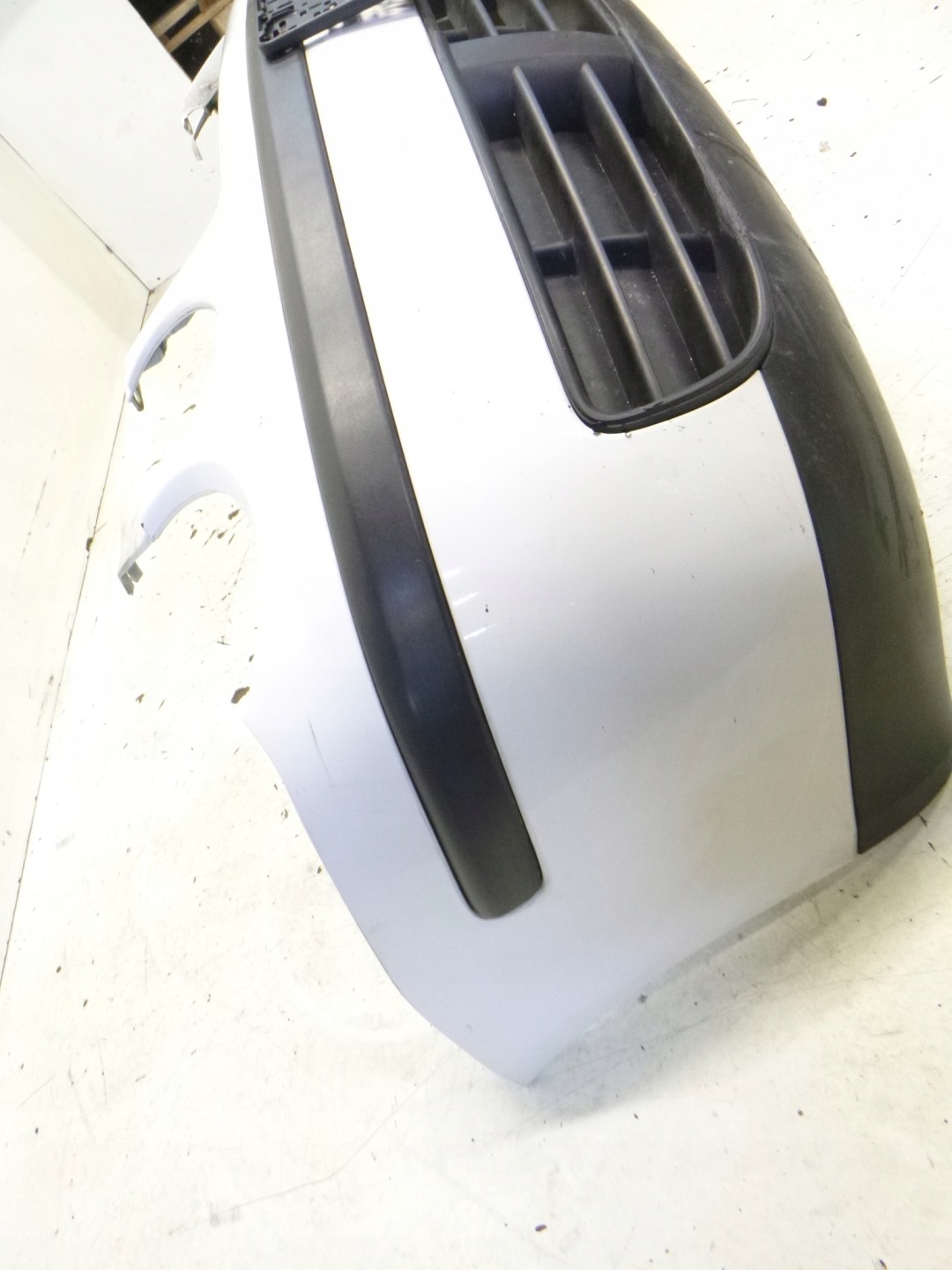 bumper front VW Polo IV 9N1 LB9A 2003 r.