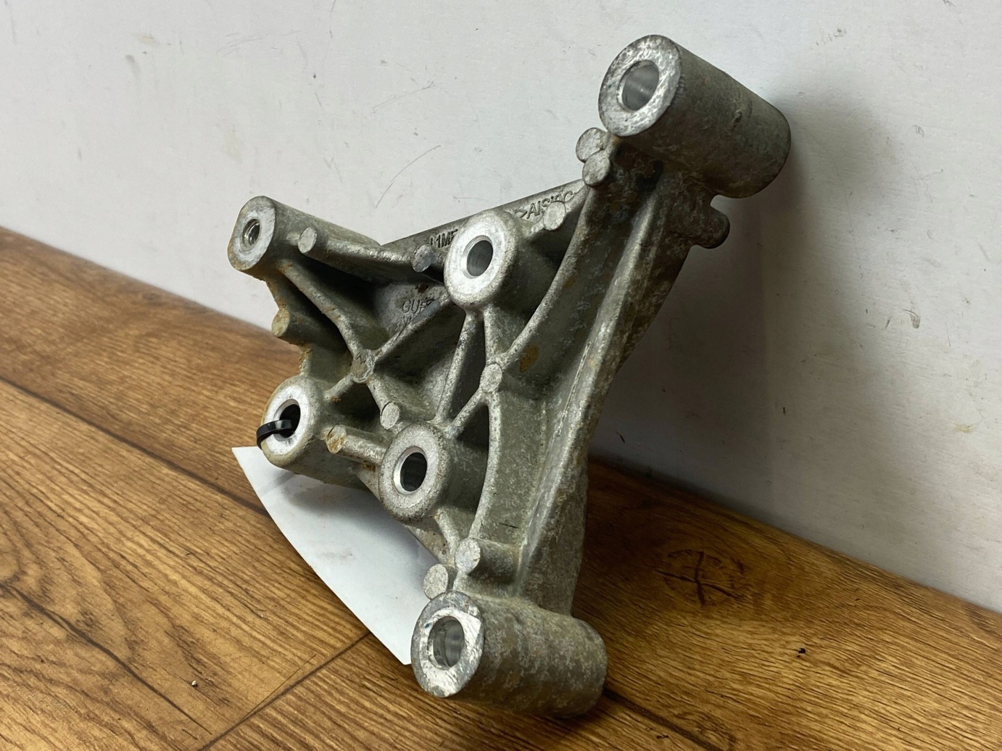 engine mount Ford Explorer VI 2020+