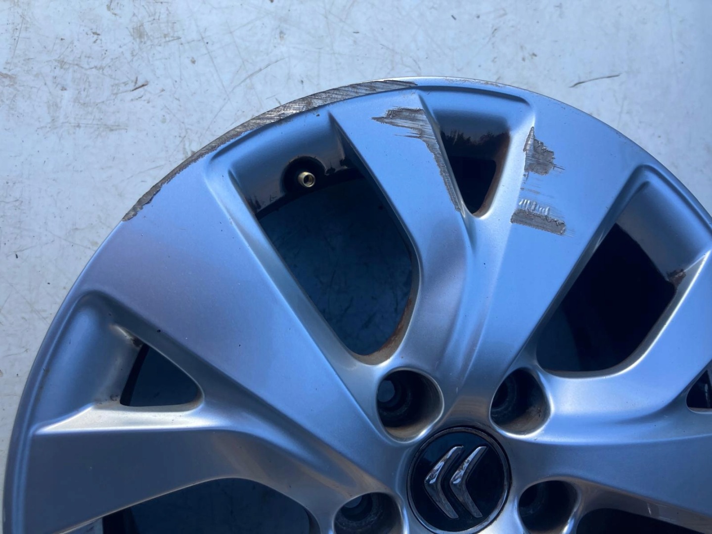 disk 16 CALI CITROEN C4 PICASSO II #224 9677089777