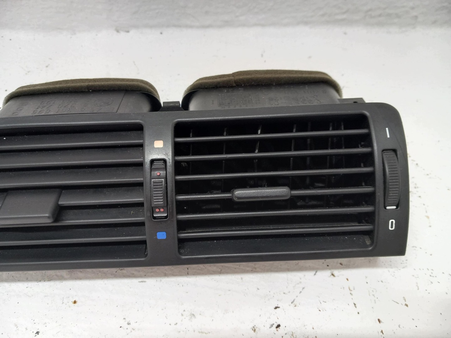 grid air conditioning devices central CENTRALNA of the dashboard BMW 3 E46 OE 8363199