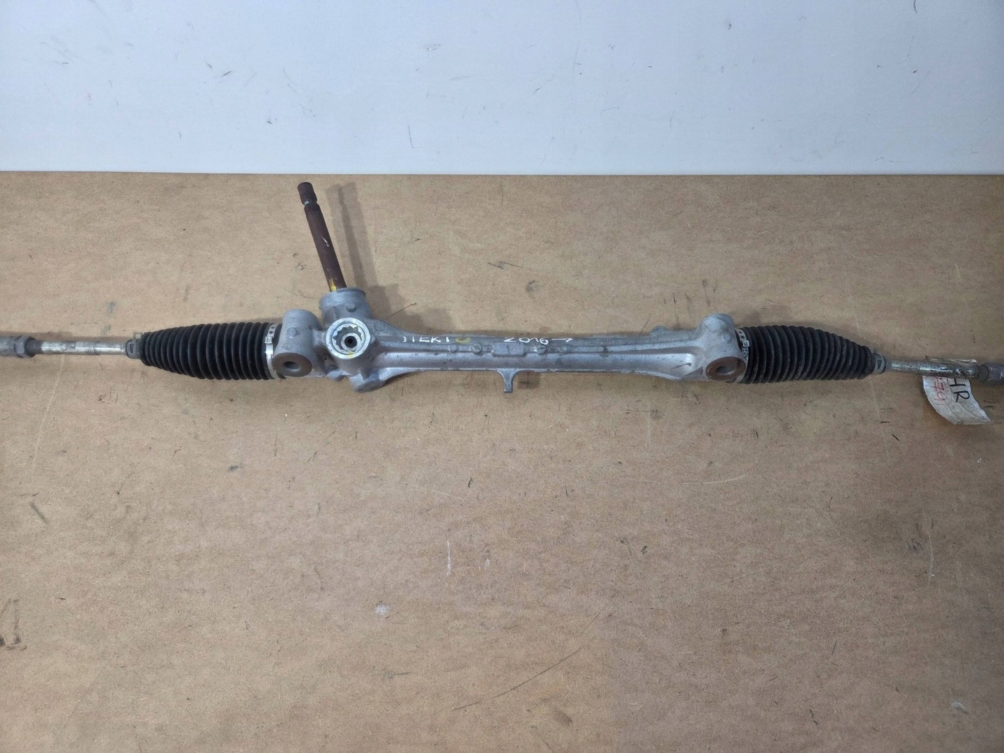 Toyota C-HR and control 00308 / 2016 - (Y79)
