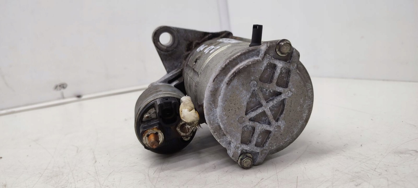 starter Toyota Avensis T27 2,2 D4D