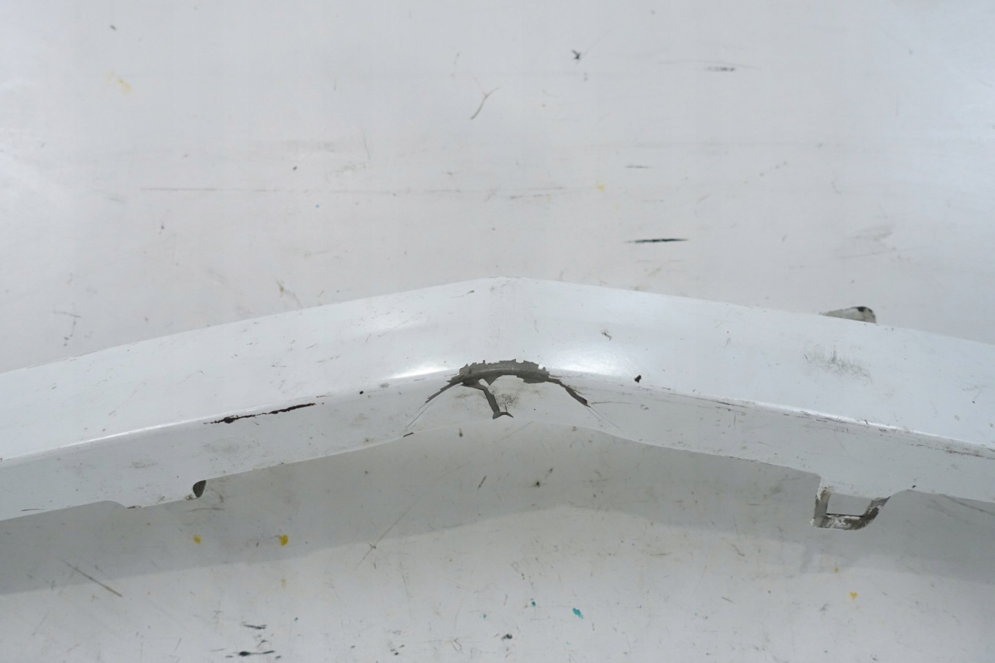 MERCEDES SPRINTER W906 LIFT 2013- moulding below grill bumper front PWB4433
