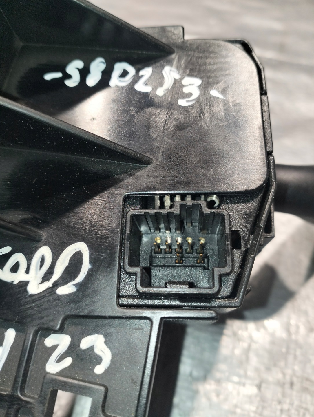 steering wheel levers and controls control C-MAX FOCUS MK2 3M5T-13N064-FD