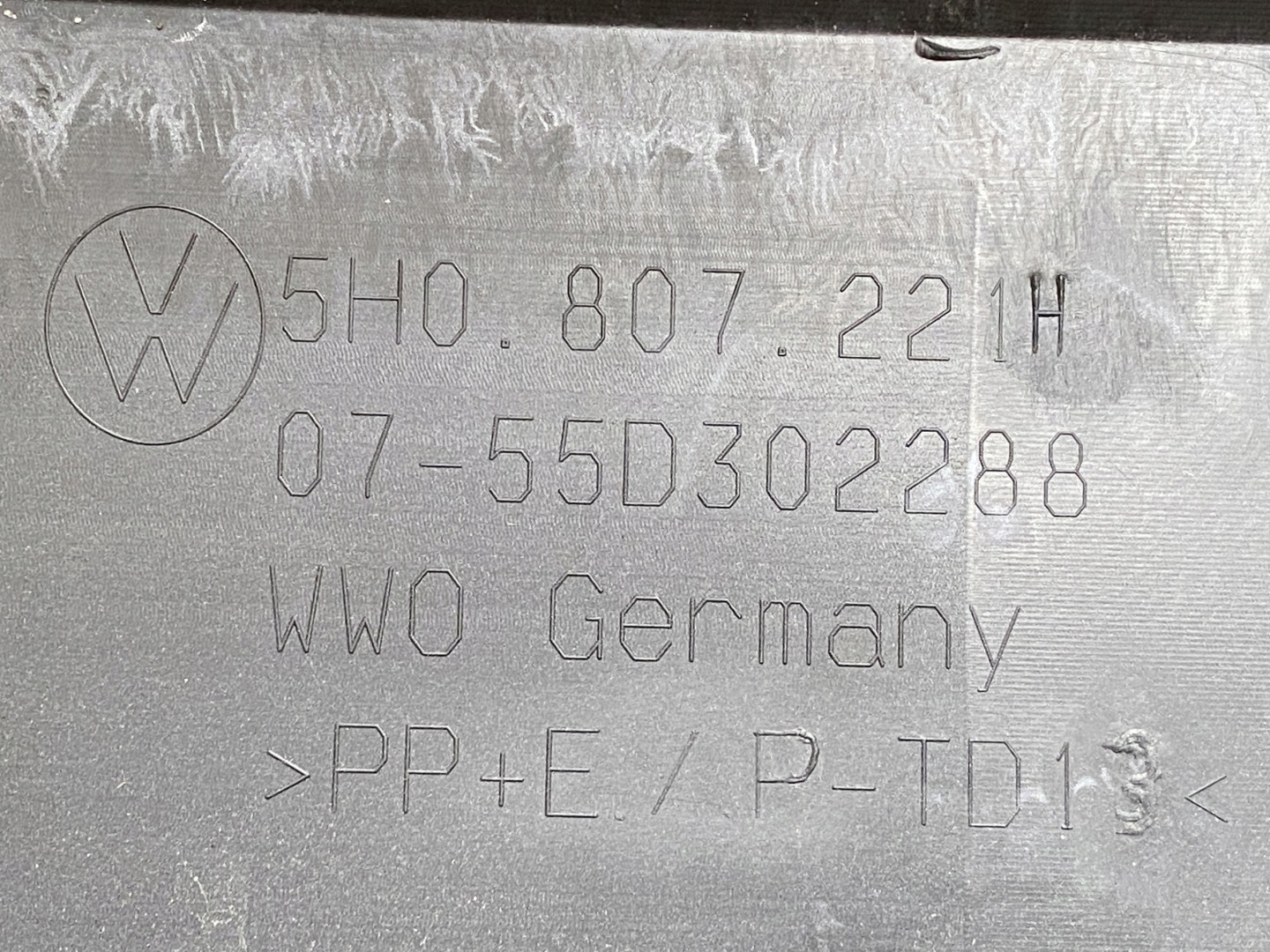 VW GOLF VIII 8 5H nárazník předek