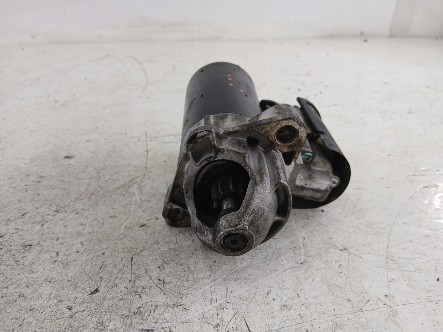 AUDI A4 B6 2.4 starter 10682564