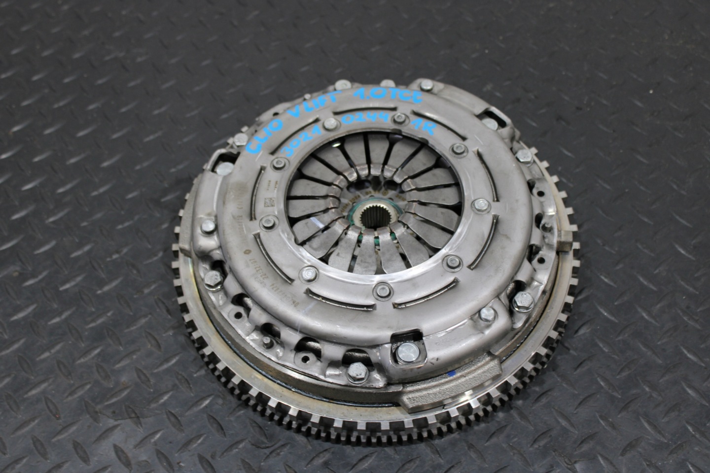 Embrayage Disque de pression RENAULT CLIO V 5 LIFT 302102441R