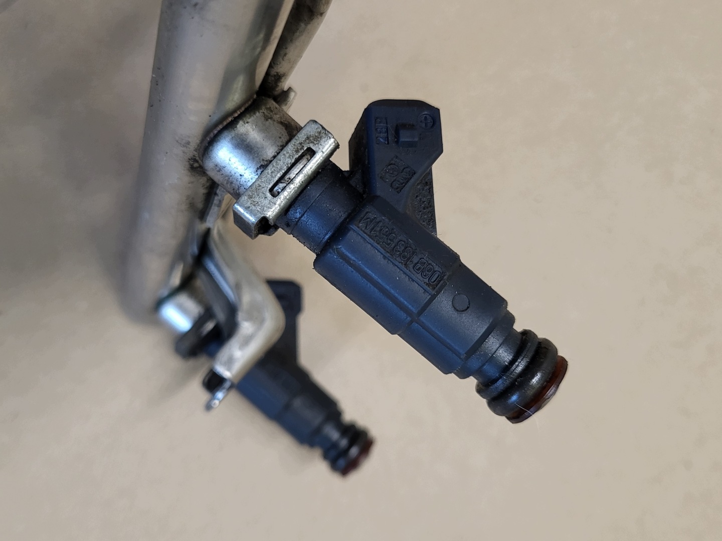 injection ramp injectors nozzles spoiler AUDI A4 B6 B7 1.8T OE