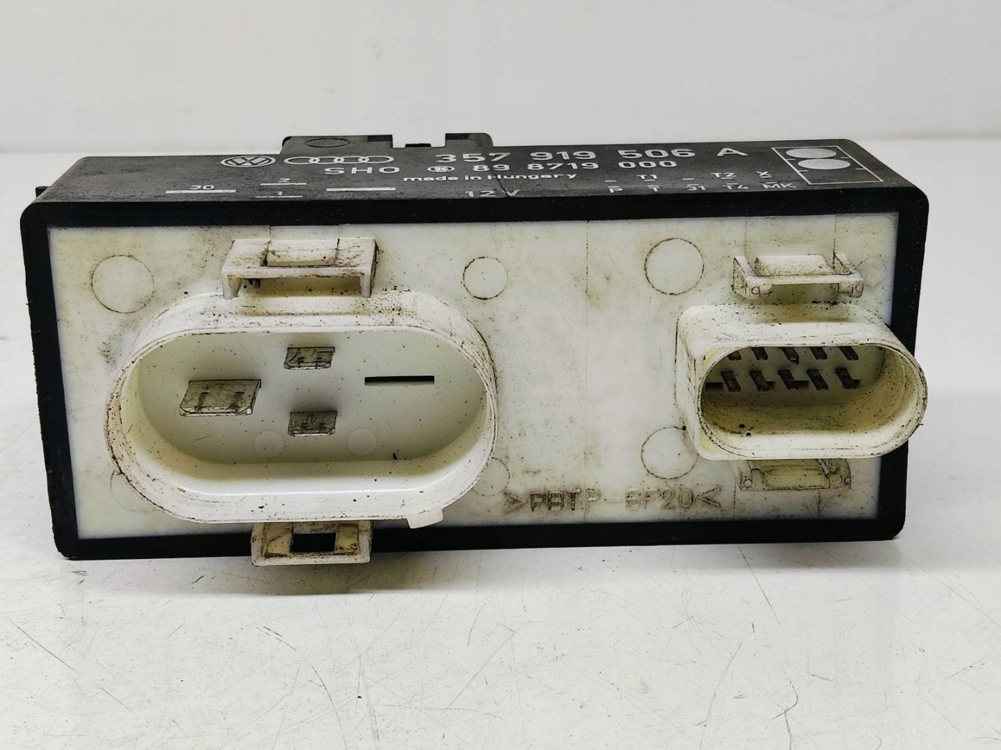 module control unit of fans Vw Golf III 1.6 MPI 357919506A