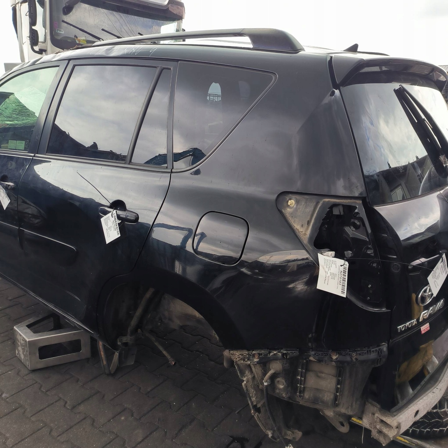 LONGHERONE parafango sinistra posteriore 202 TOYOTA RAV-4 III
