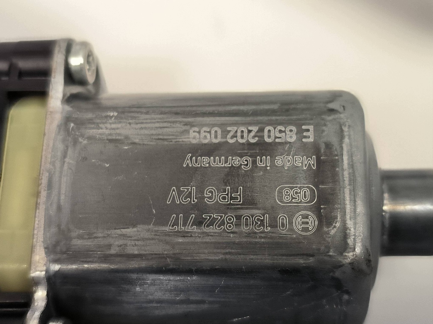 window regulator left front 0130822717 SKODA SUPERB III