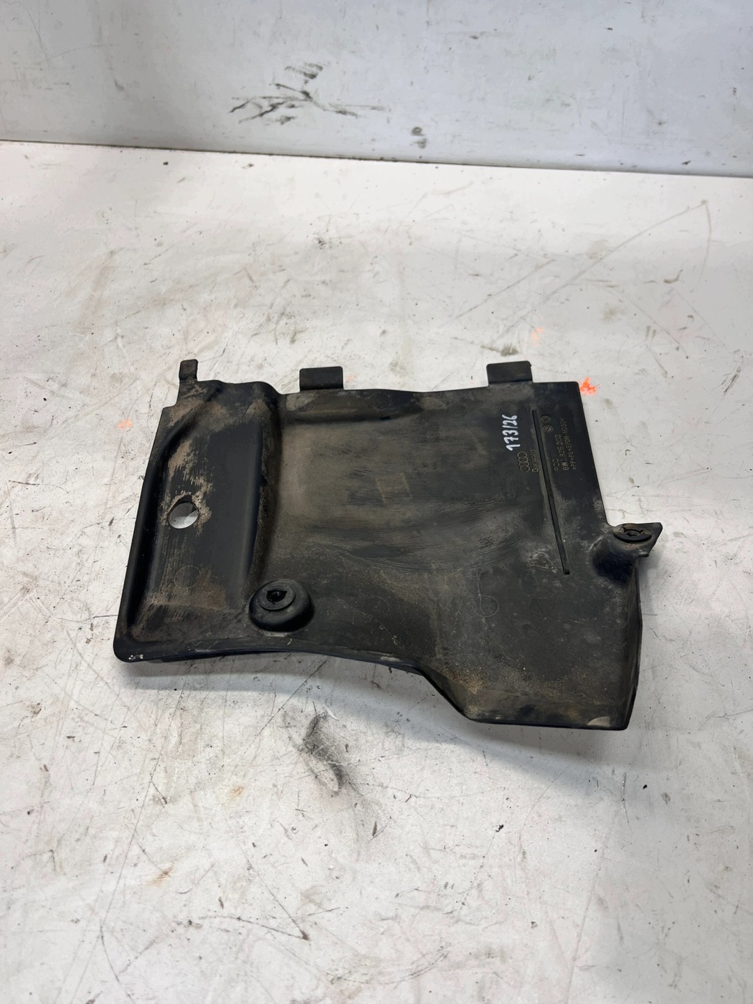 cover chassis right front small AUDI A4 B9 A5 8W 8W0825202 173/26