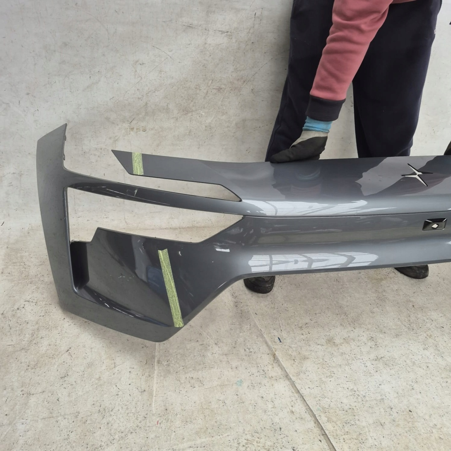 POLESTAR IV 4 23- bumper front front PDC 80008611