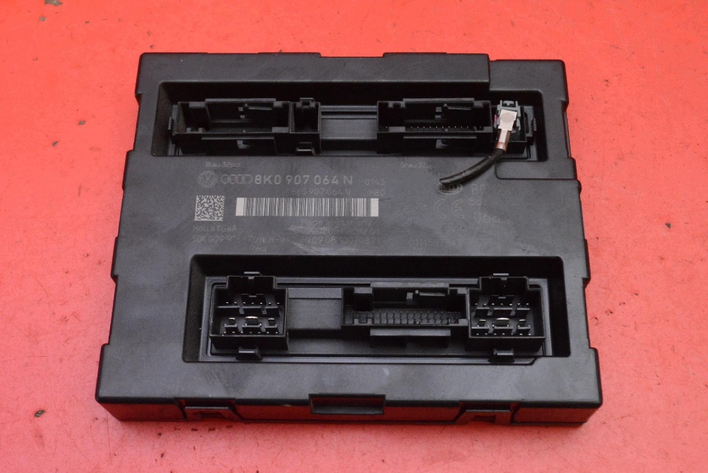 Unité commande confort 8K0907064N AUDI A4 B8 2.0 TDI 143 KM 07-11