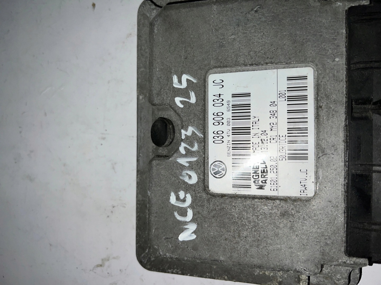 VW POLO 036906034JC Computer ECU Original