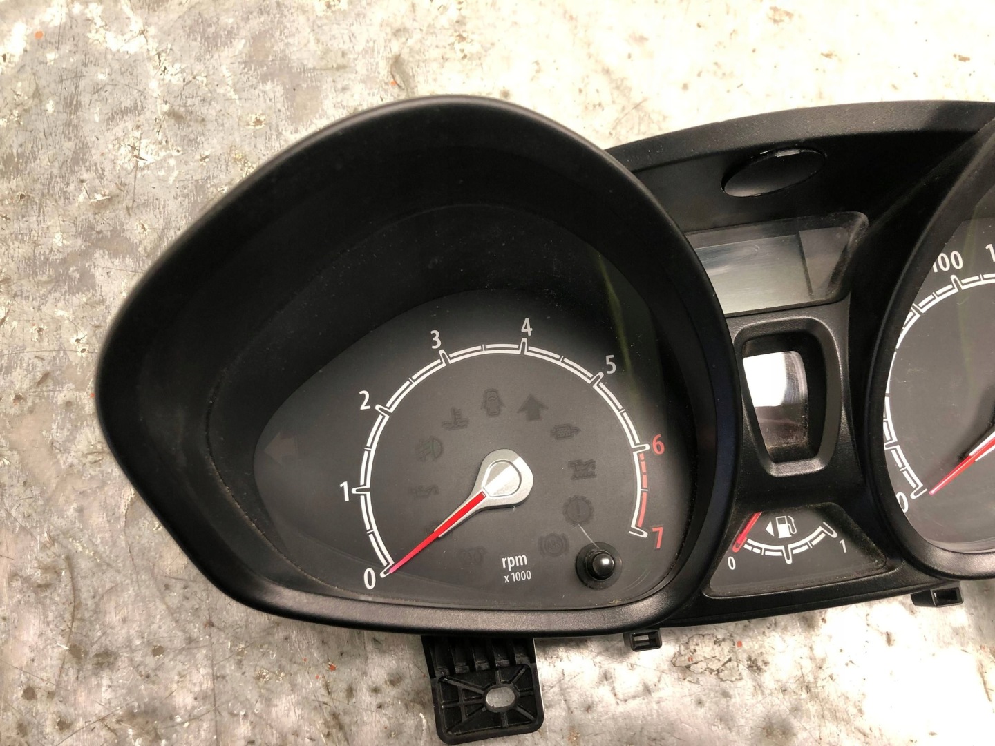 dials dials FORD FIESTA MK7 8A6T-10849-AM EUROPA