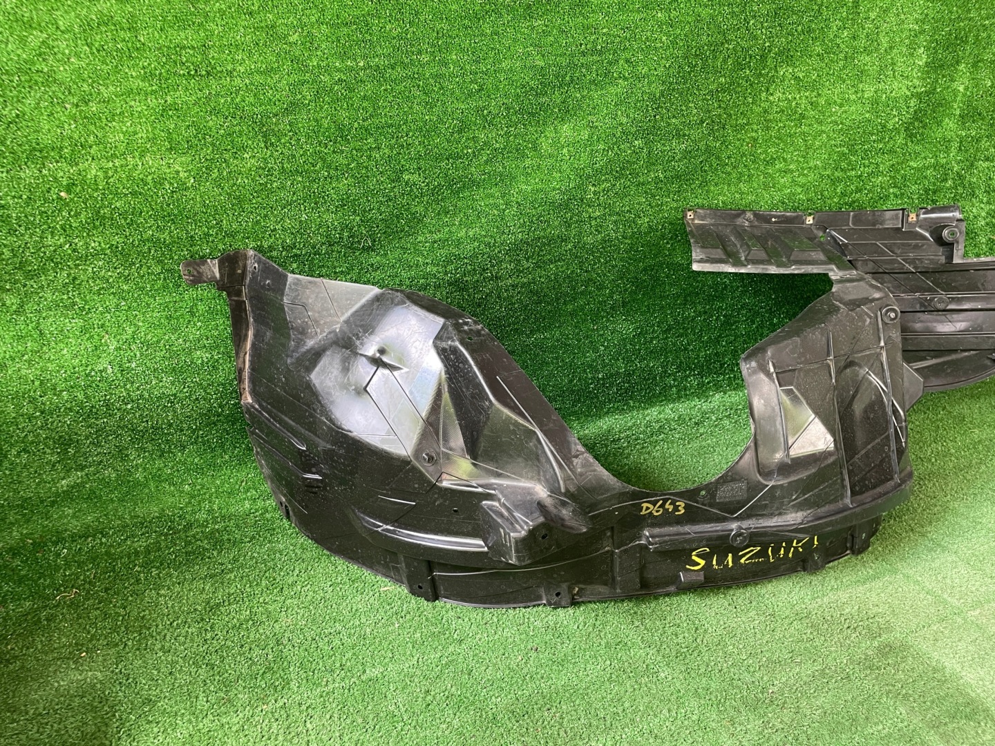 SUZUKI VITARA III mudguard front front right 72321-54P0