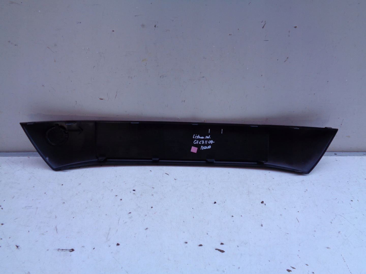 new moulding of a bumper front cap CITROEN C3 II 09