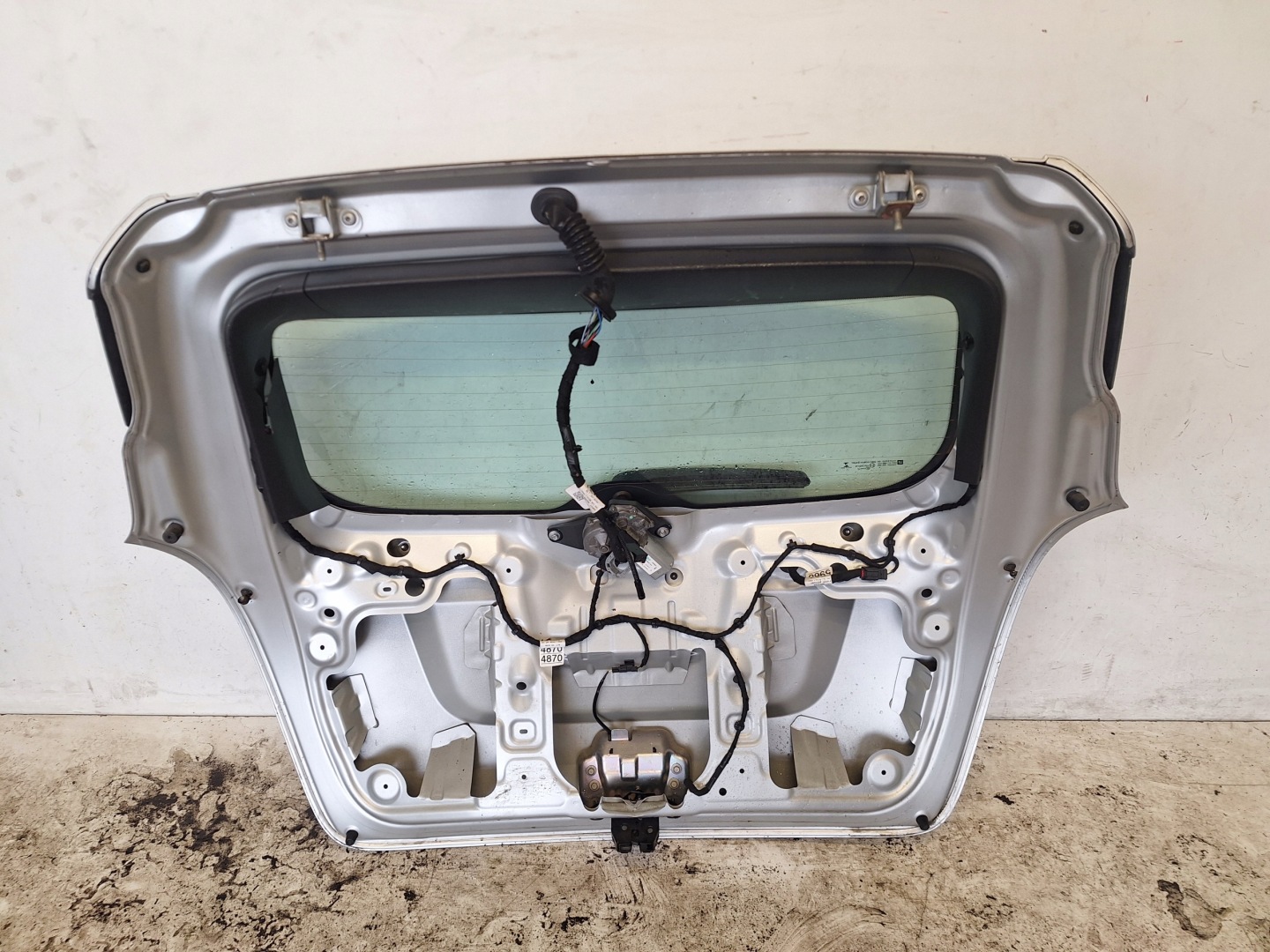 OPEL MOKKA A 12-16 boot door Z176