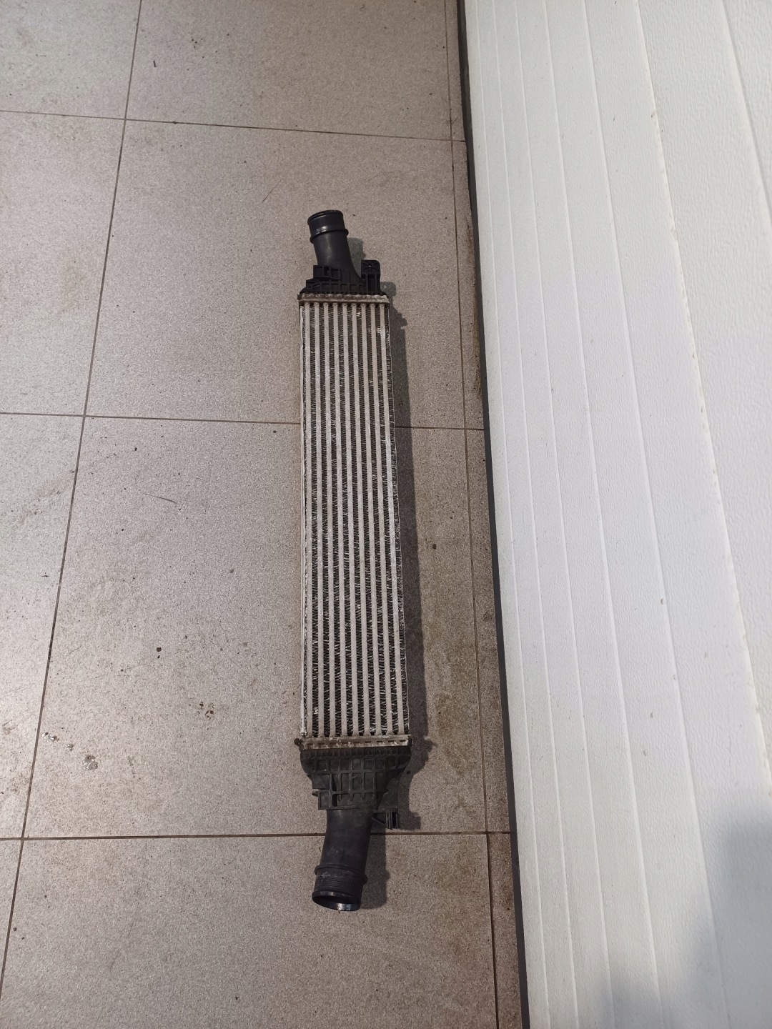 Kühler intercooler AUDI A4 A5 8K0 TDI 8K0145805P