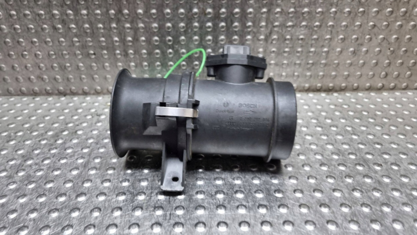 flow meter 0280217804 077133471D AUDI A8 D2 D3 3.7 4.2 V8