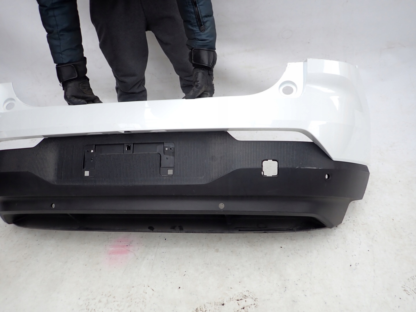 VOLVO EX30 23- bumper rear part rear 4PDC 31345662