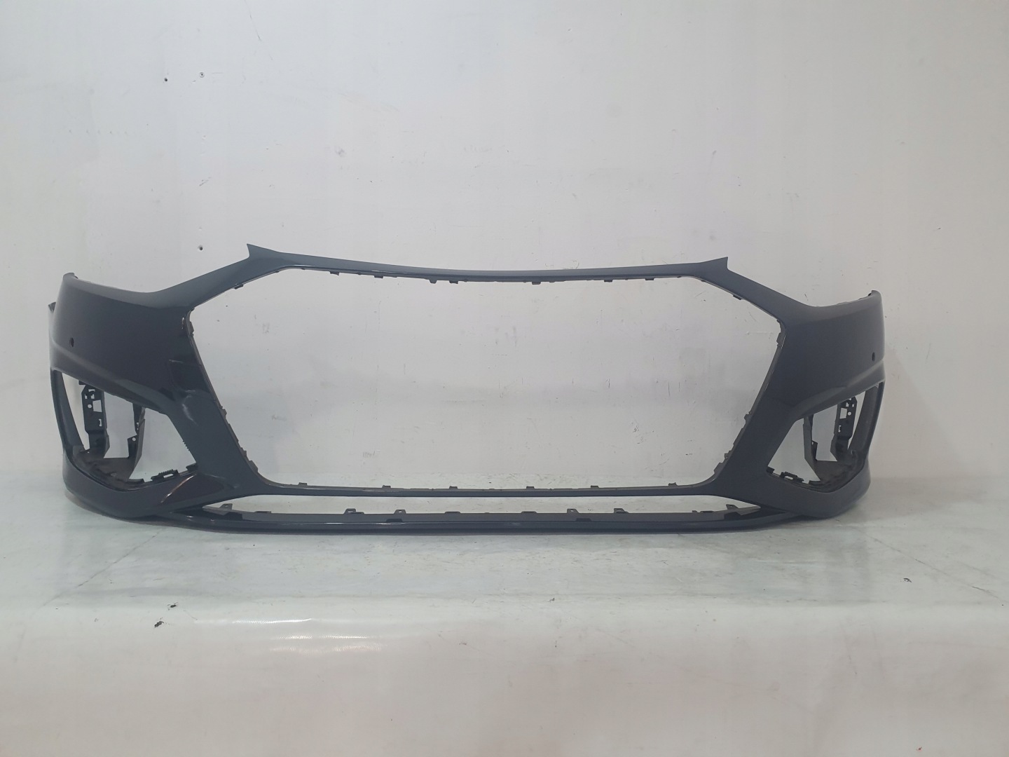 bumper front front AUDI A4 B9 LIFT 8W0807437AH PDC