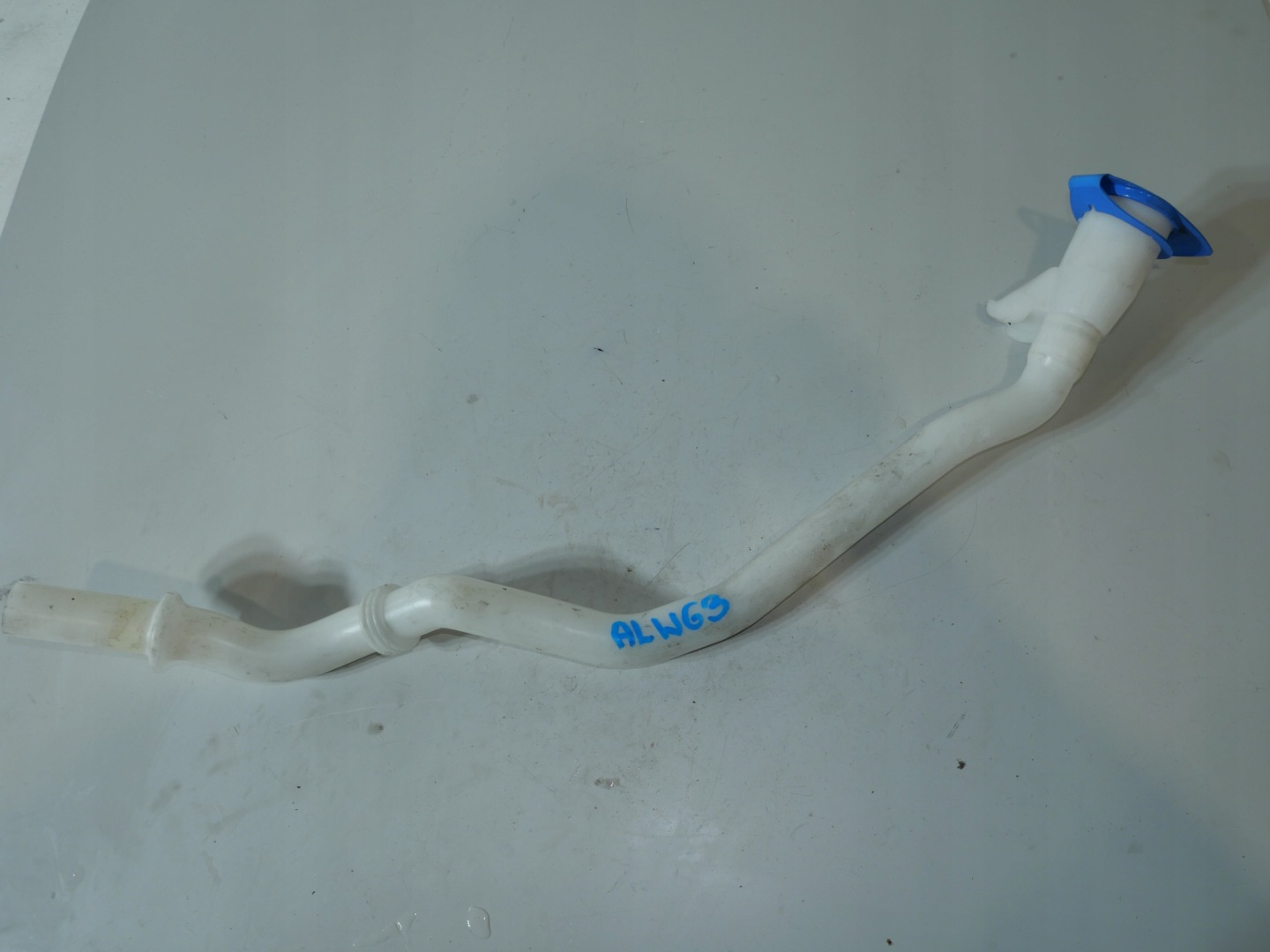 rohr Tankklappe Spritzdüse VW T6 7E0955463B