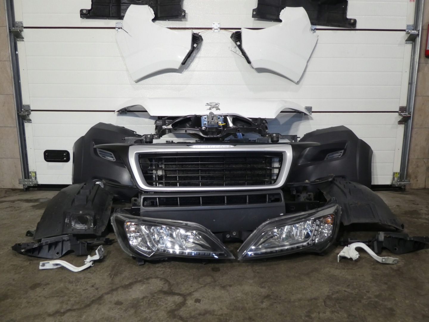 PEUGEOT BOXER 2.0 EURO 6 front BIALY bonnet KOMPLET