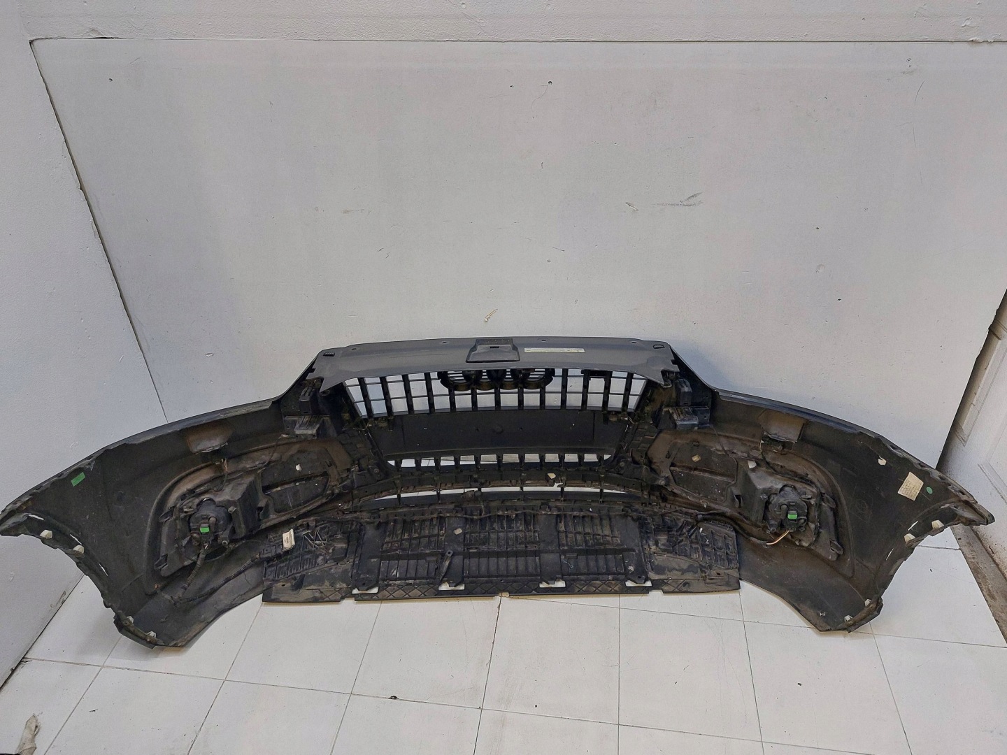 AUDI Q3 8U 11-14r S-LINE bumper front front PDC washers LY9B complete