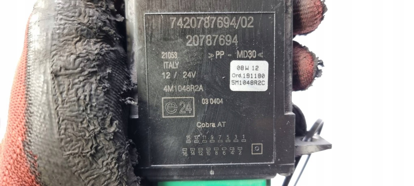 Module de la serrure 7420787694 RENAULT KERAX 410 DXI