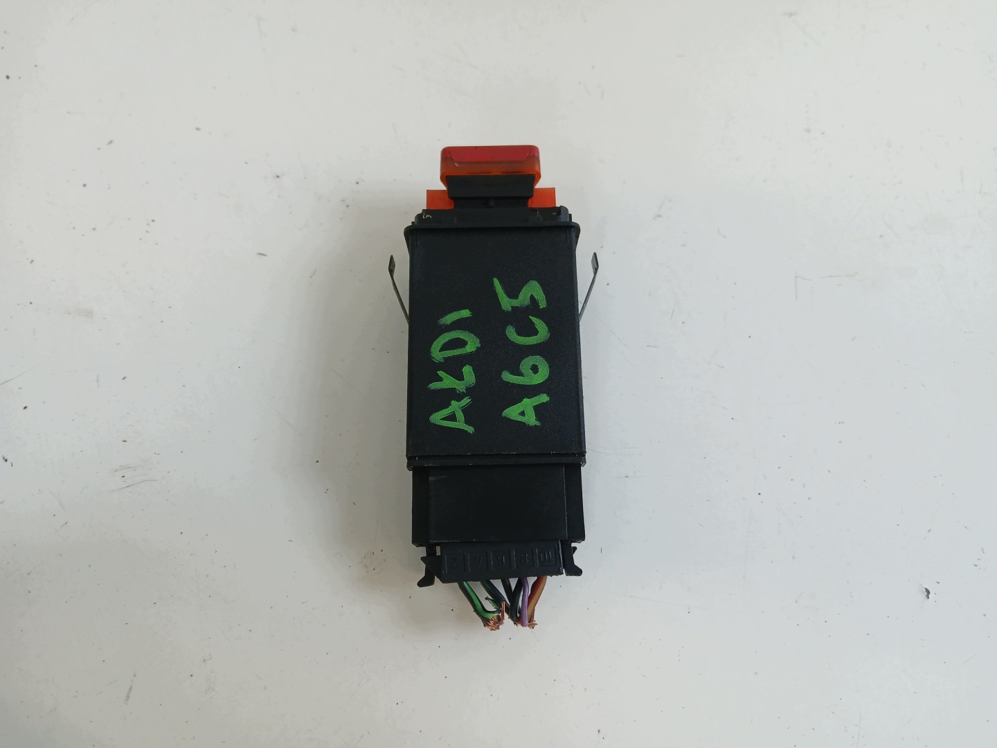 AUDI A6 C5 Schalter Leuchten des warnblickschalters 4B0941509K